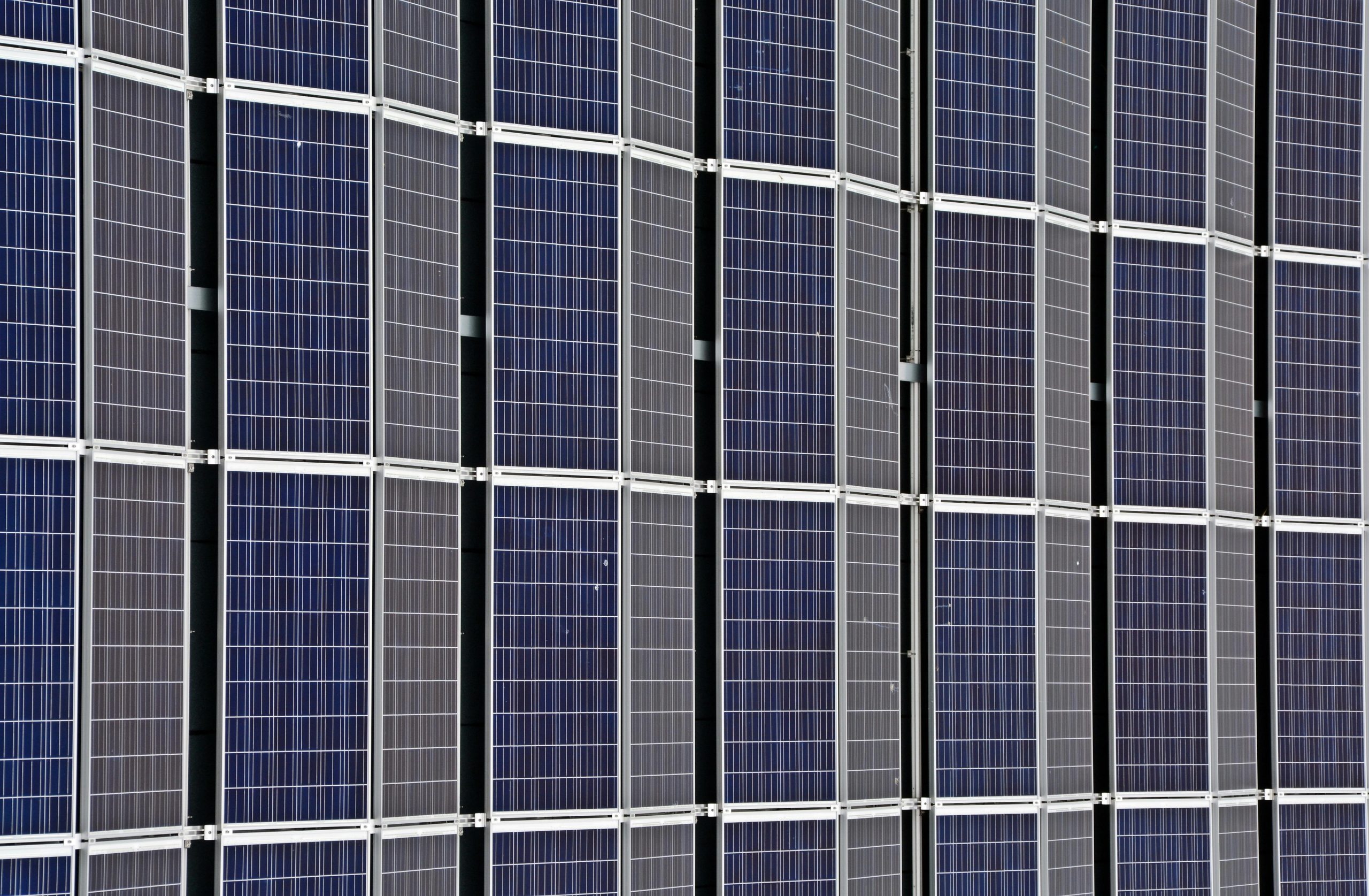 El Poder del Sol: Por qué Elegir la Energía Solar como Alternativa Energética